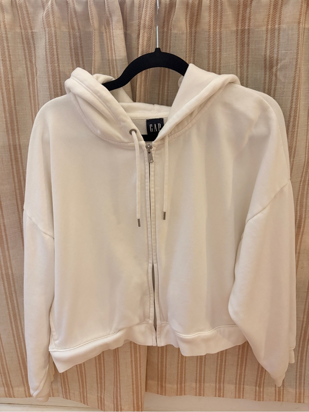 GAP White Cropped Zipup Hoodie